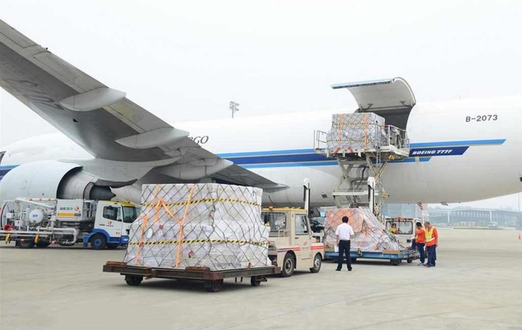 Dịch vụ chuyển phát nội địa và quốc tế Logistics, Cargo